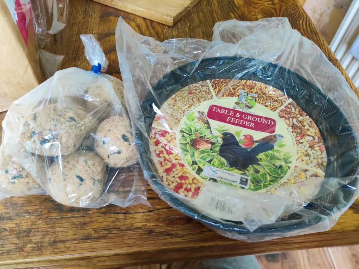 HUGE 3-IN-ONE BIRD FEEDER CAGE & LOTS Of Bird Food - Image 3