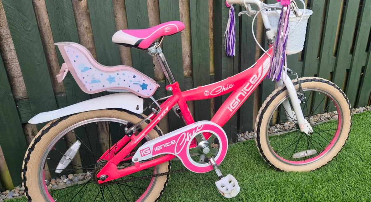 Girls 18 inch Bike - Image 2