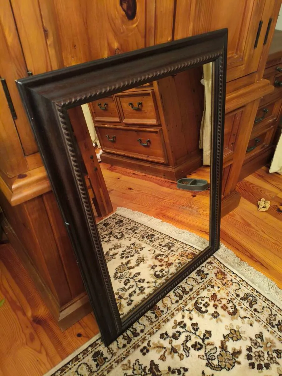 Beautiful dark oak mirror, good quality 25, Euro - Image 1