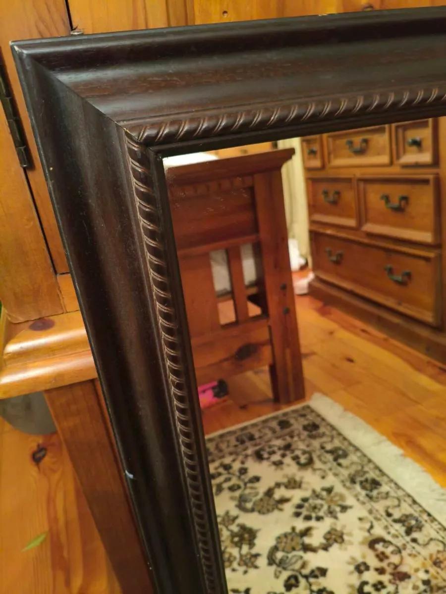 Beautiful dark oak mirror, good quality 25, Euro - Image 3
