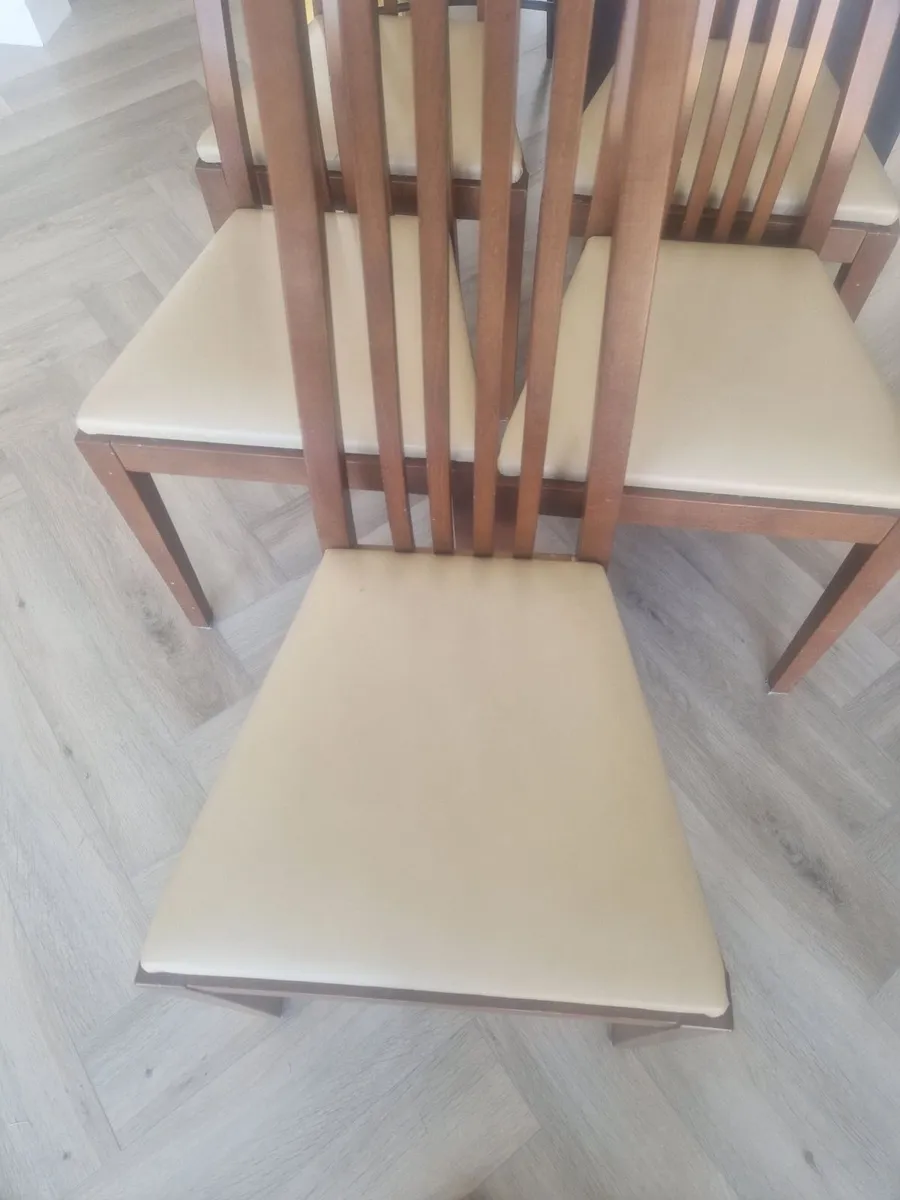 Kitchen and 5 chairs - Image 4