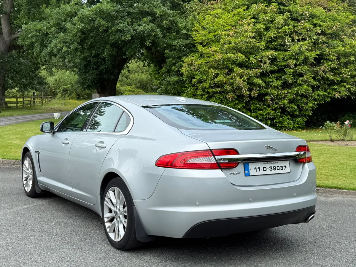 2011 Jaguar XF - Image 3