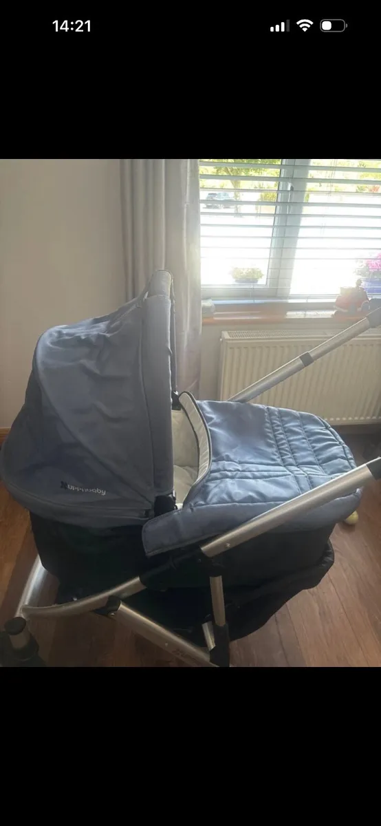 UPPAbaby Vista Pram & Pushchair – Carrycot & Seat - Image 1