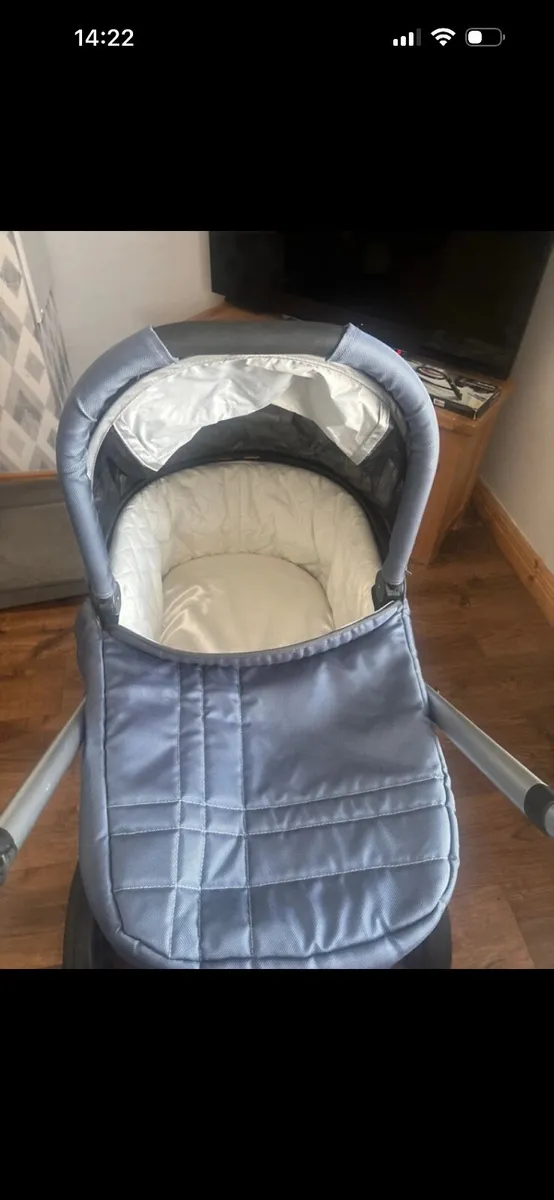 UPPAbaby Vista Pram & Pushchair – Carrycot & Seat - Image 2
