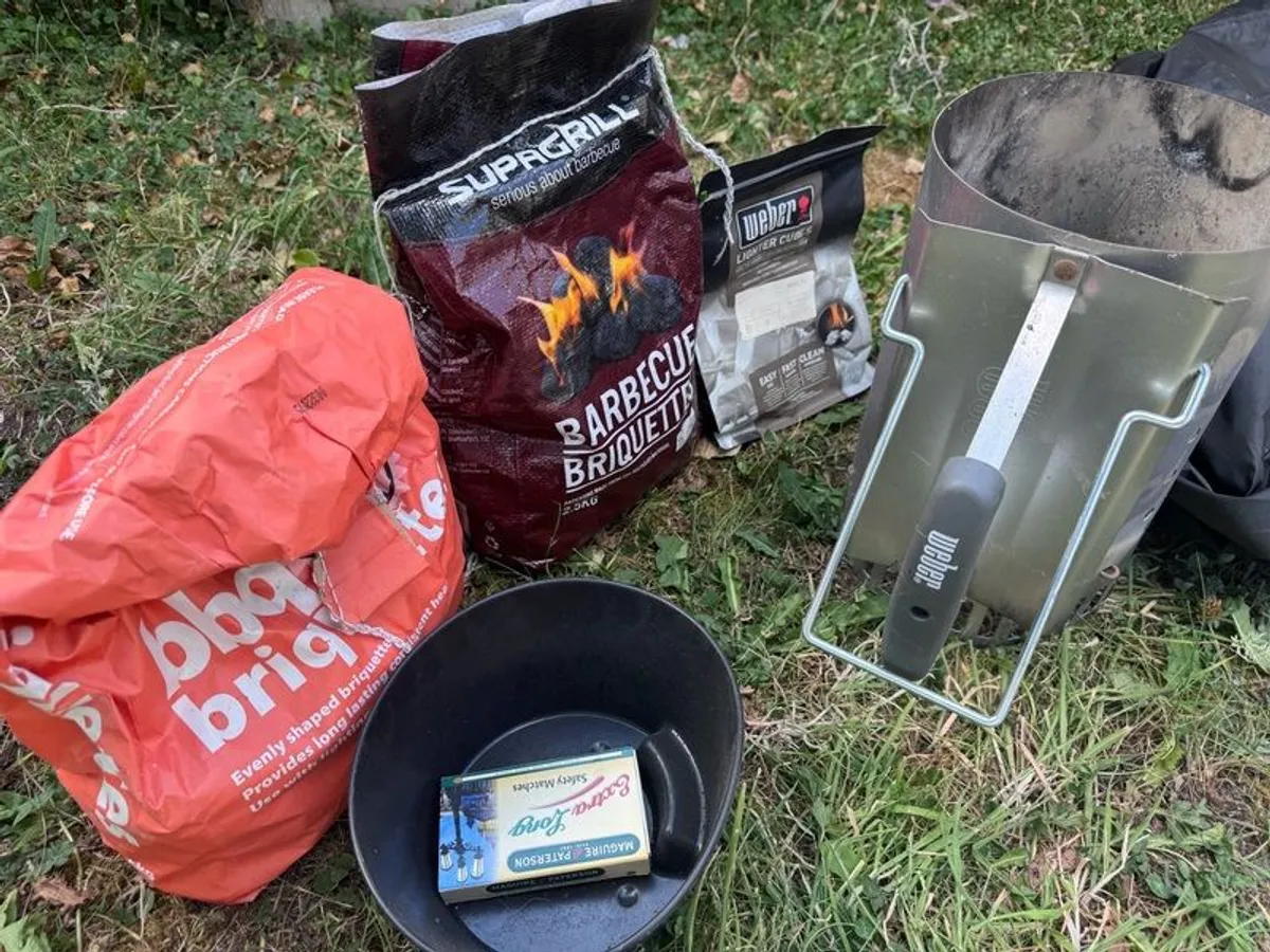 Weber Original Kettle 57cm Charcoal BBQ + Full Accessory Bundle - Image 4