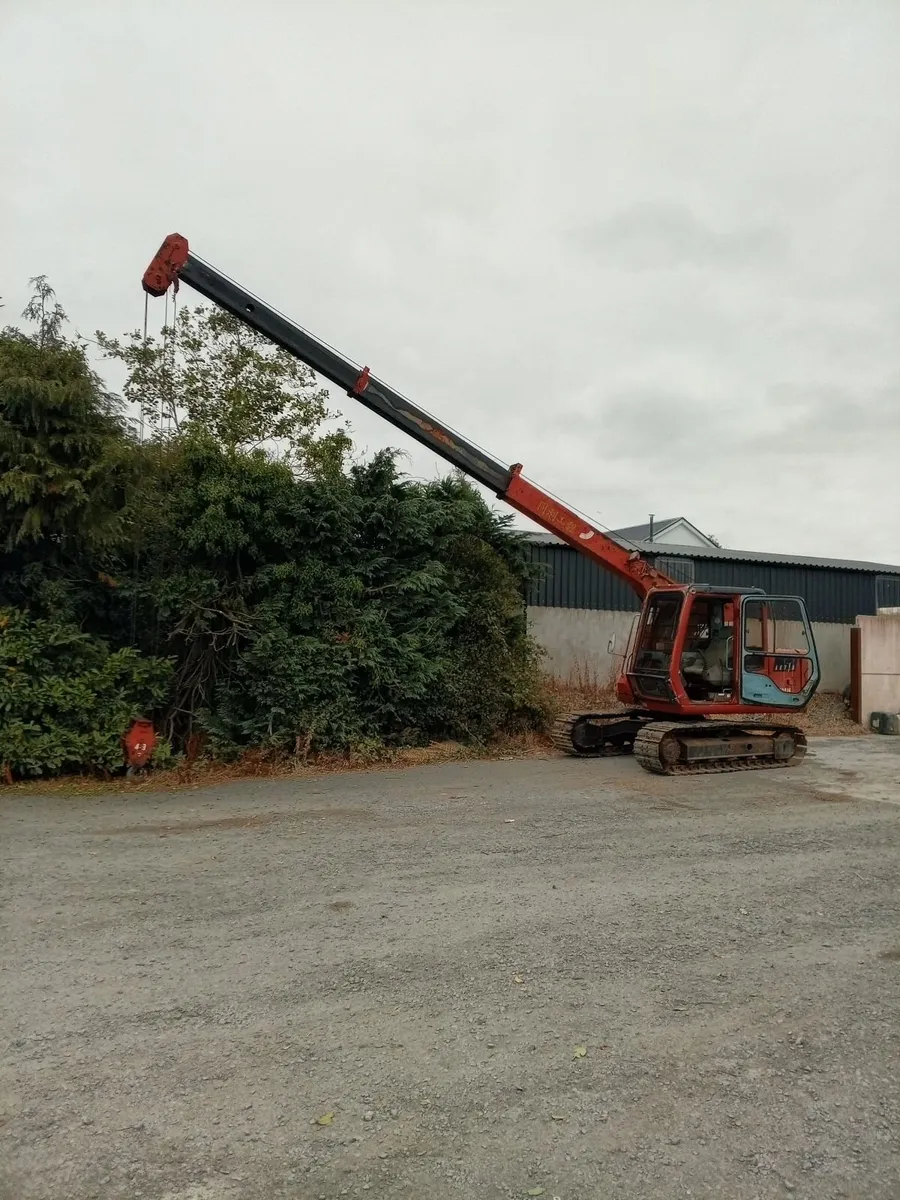 Tracked crane - Image 2