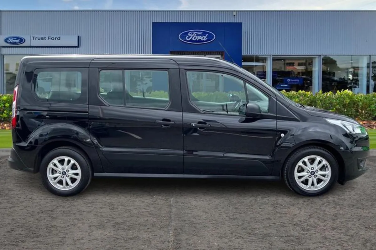 Ford Tourneo Connect 1.5 EcoBlue Zetec MPV 5dr Die - Image 3