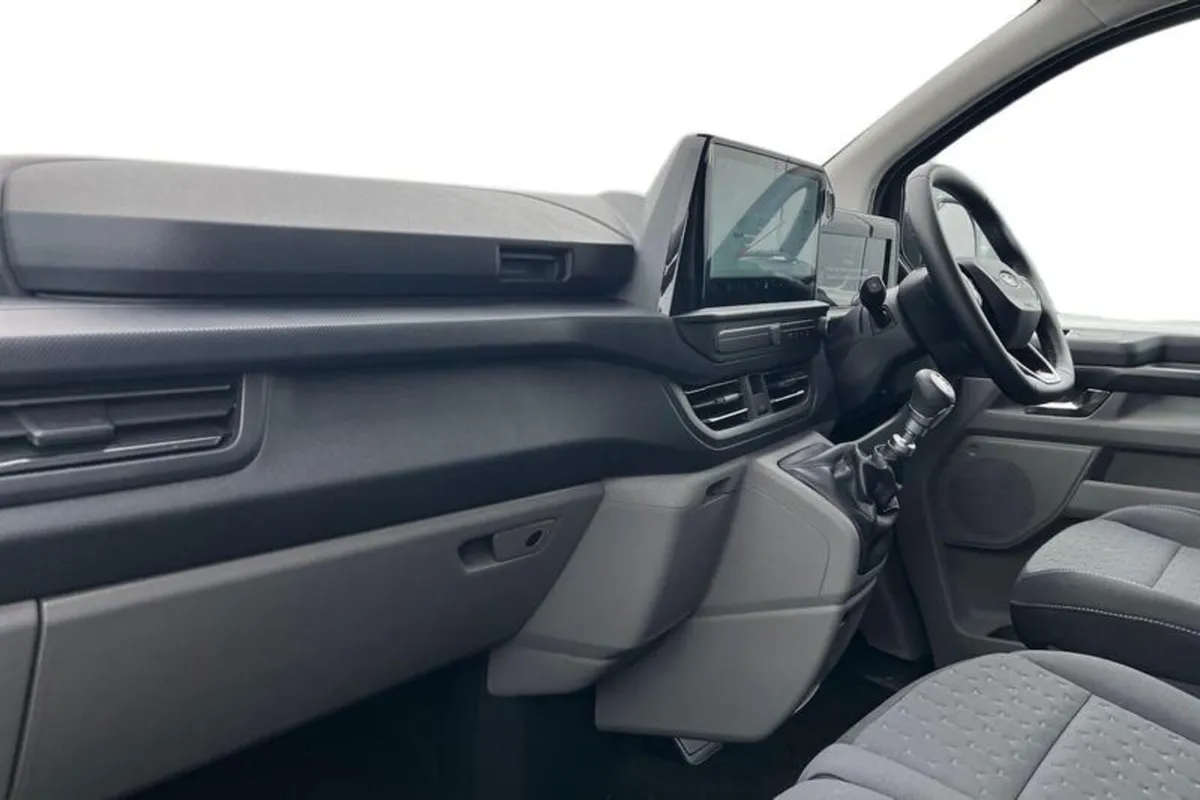 Ford Transit Custom LIMITED - Image 3