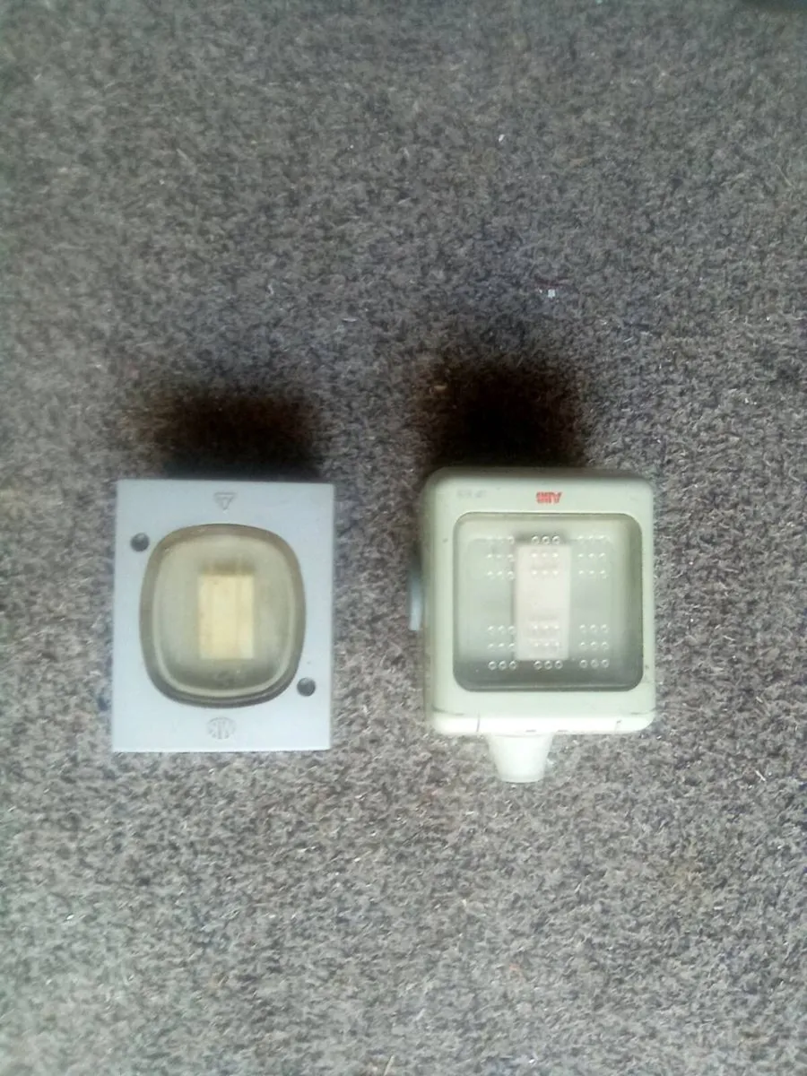 4.   LIGHT.   SWITCHES. - Image 3