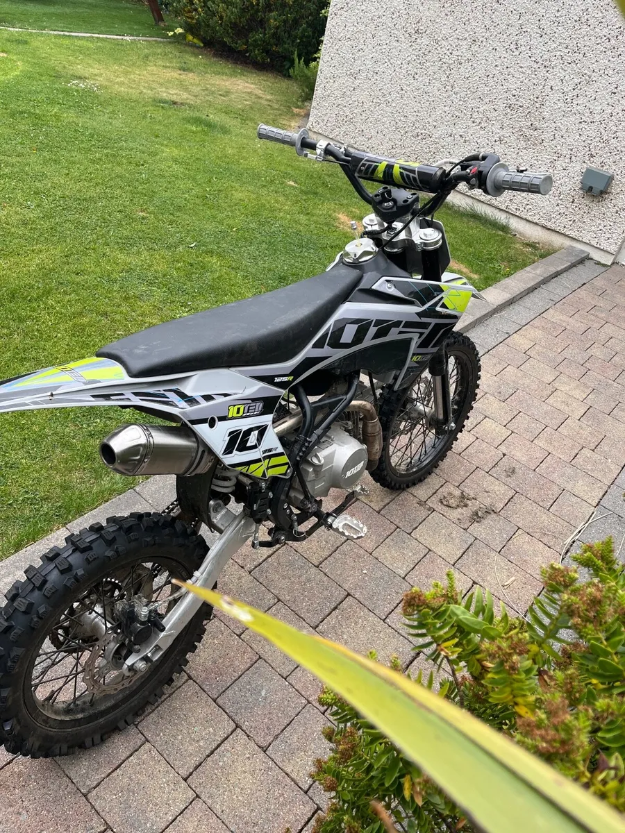 Motorcycle - Image 1