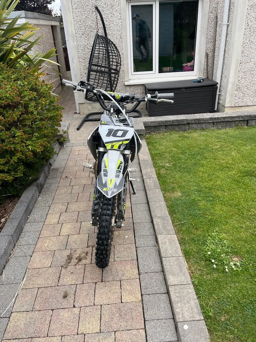 Motorcycle - Image 2