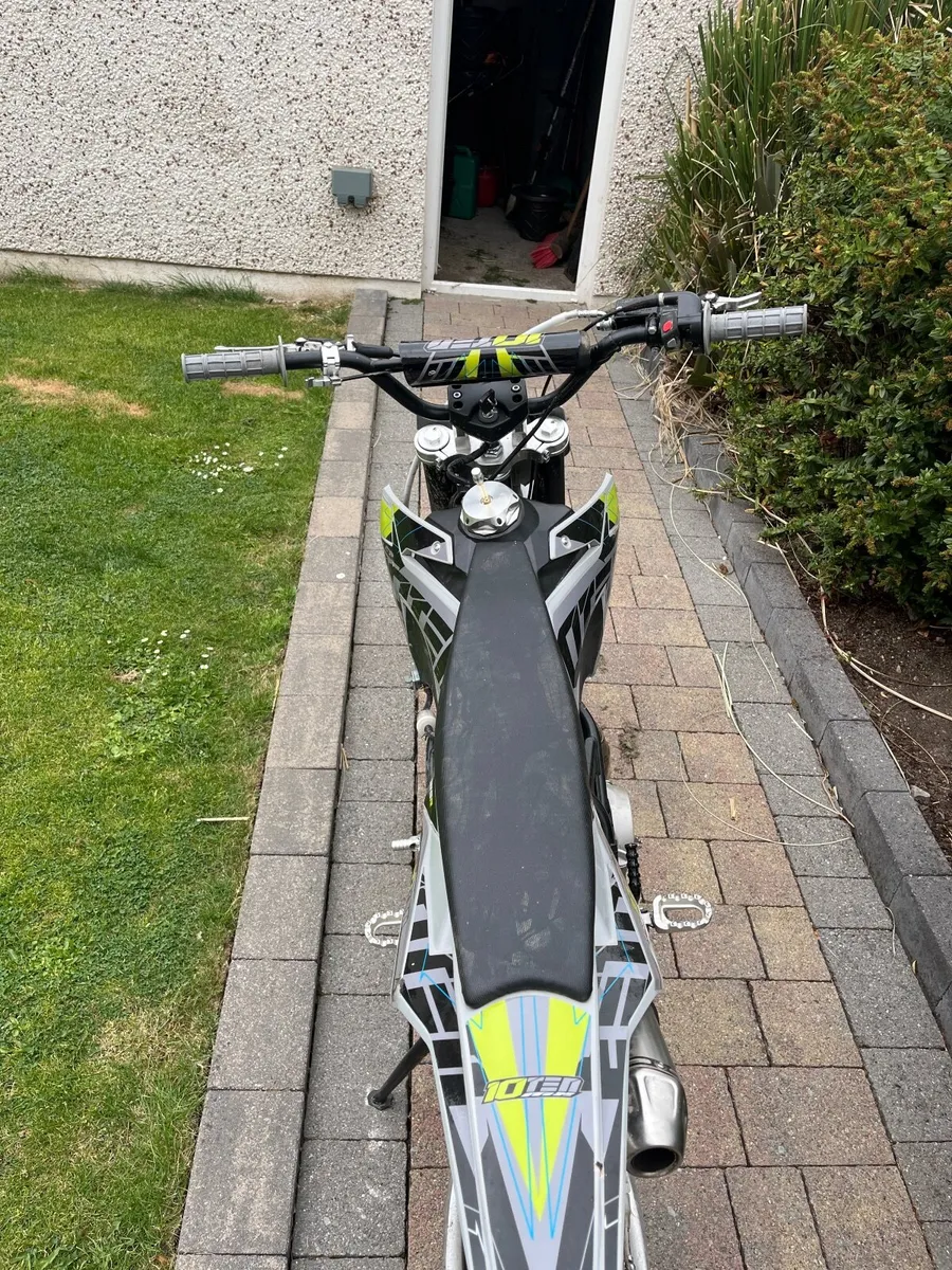 Motorcycle - Image 3