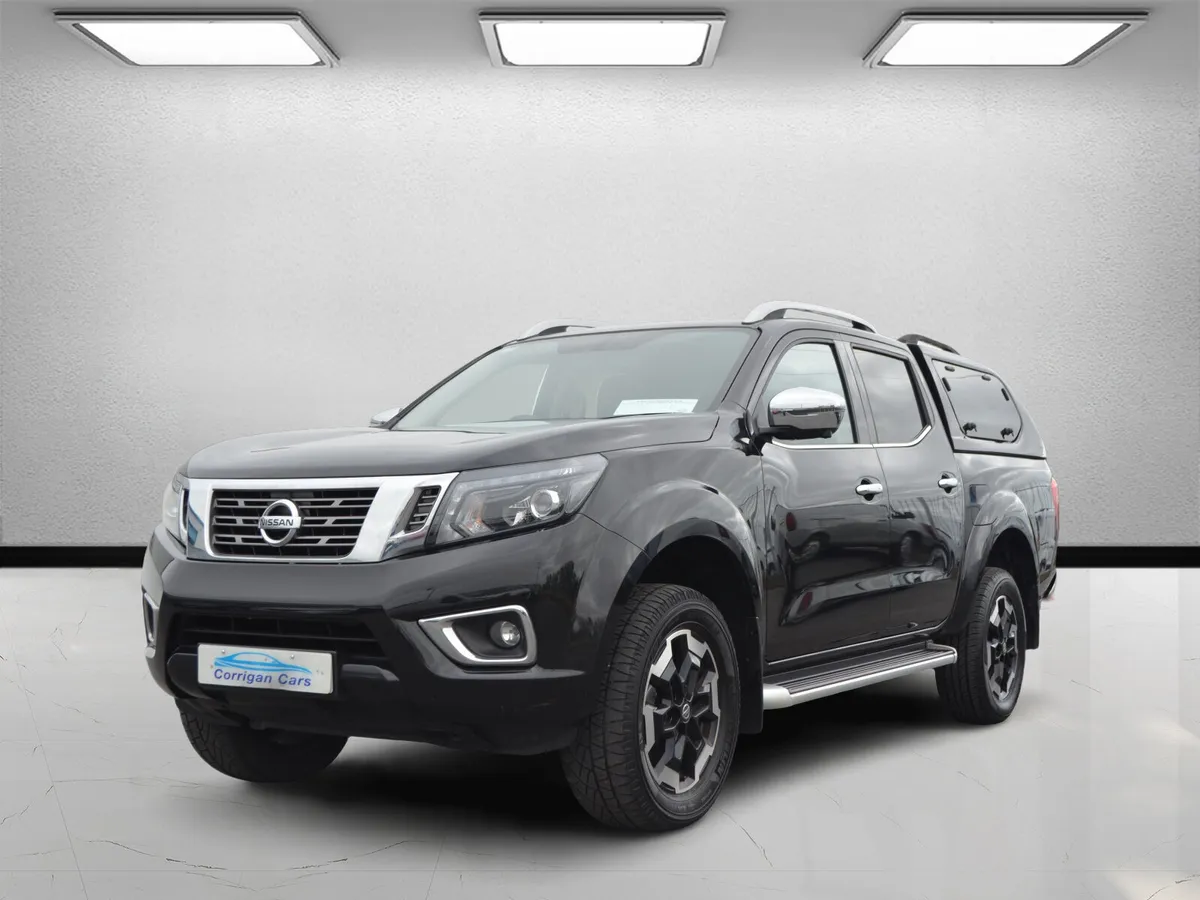 Nissan Navara DCI TEKNA auto with canopy - Image 3