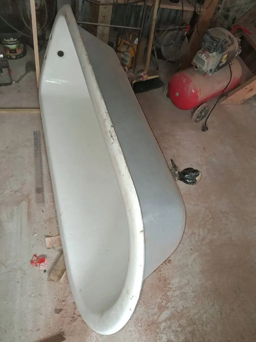 Cast iron bath - Image 2