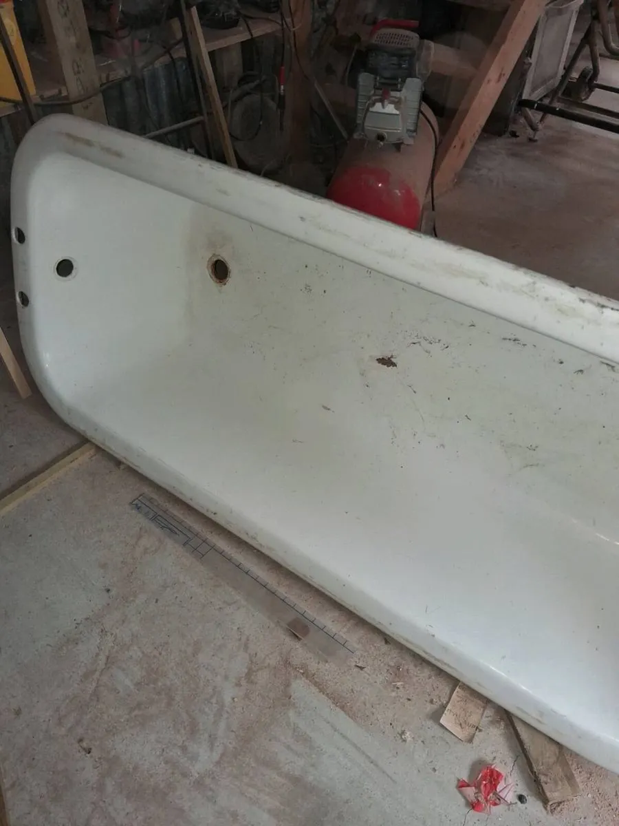 Cast iron bath - Image 4