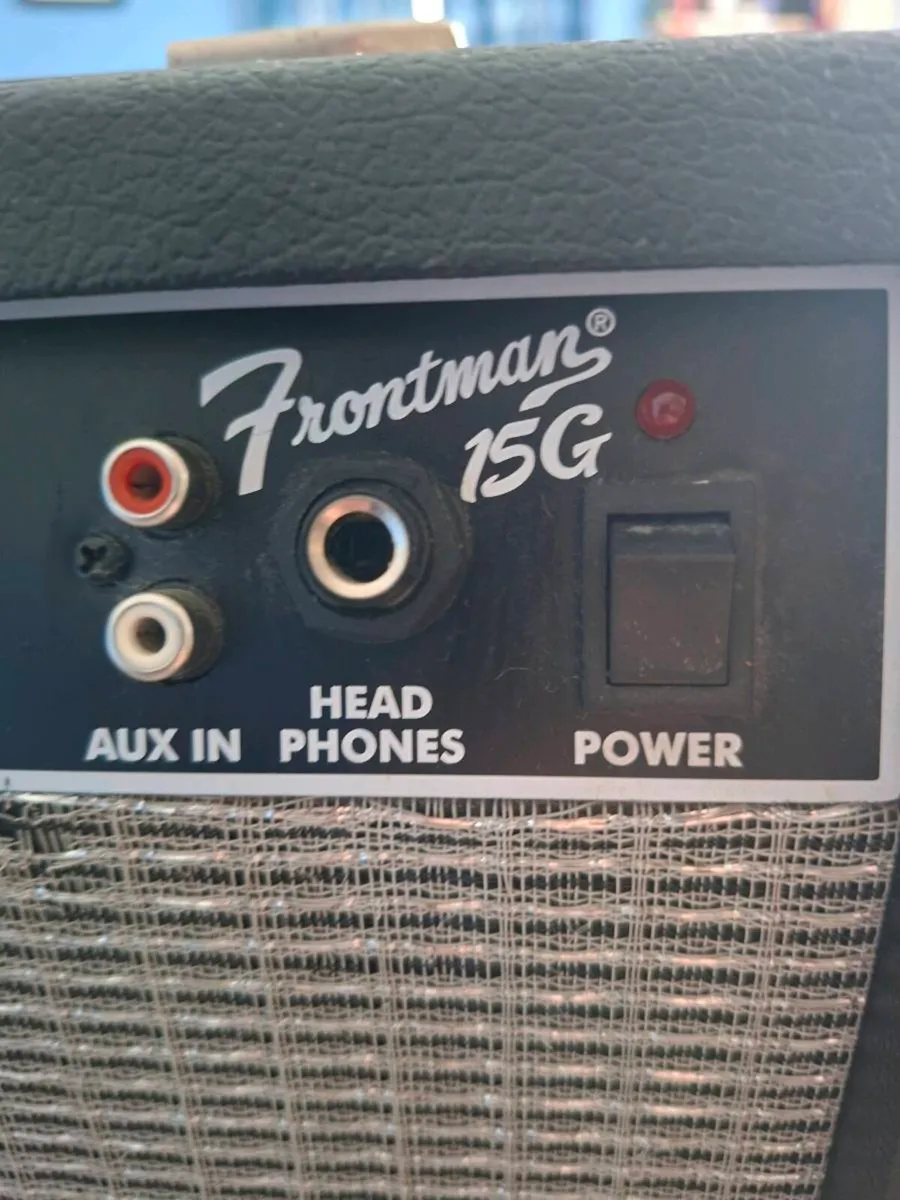 Fender Frontman 15g Series 2-Channel Guitar Amp - Image 3