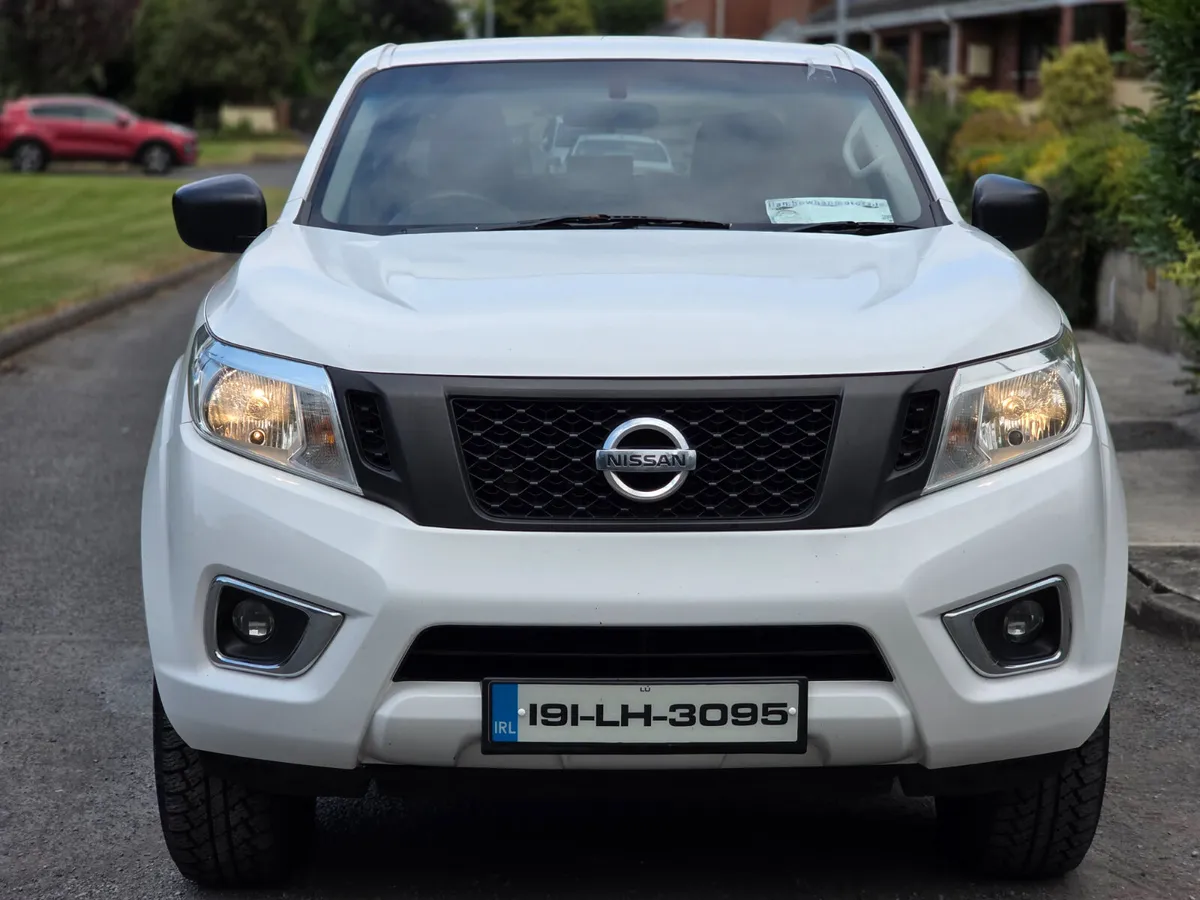 191 NISSAN NAVARA 4X4 LOW MILES - Image 2