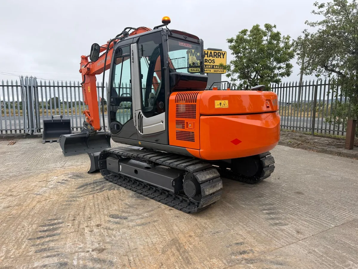 Hitachi ZX70BL-3 EX JAPAN - Image 2