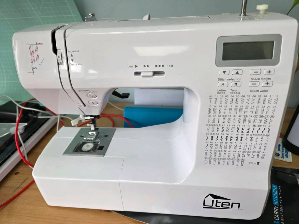 Ute Sewing Machine 2685A - Image 1