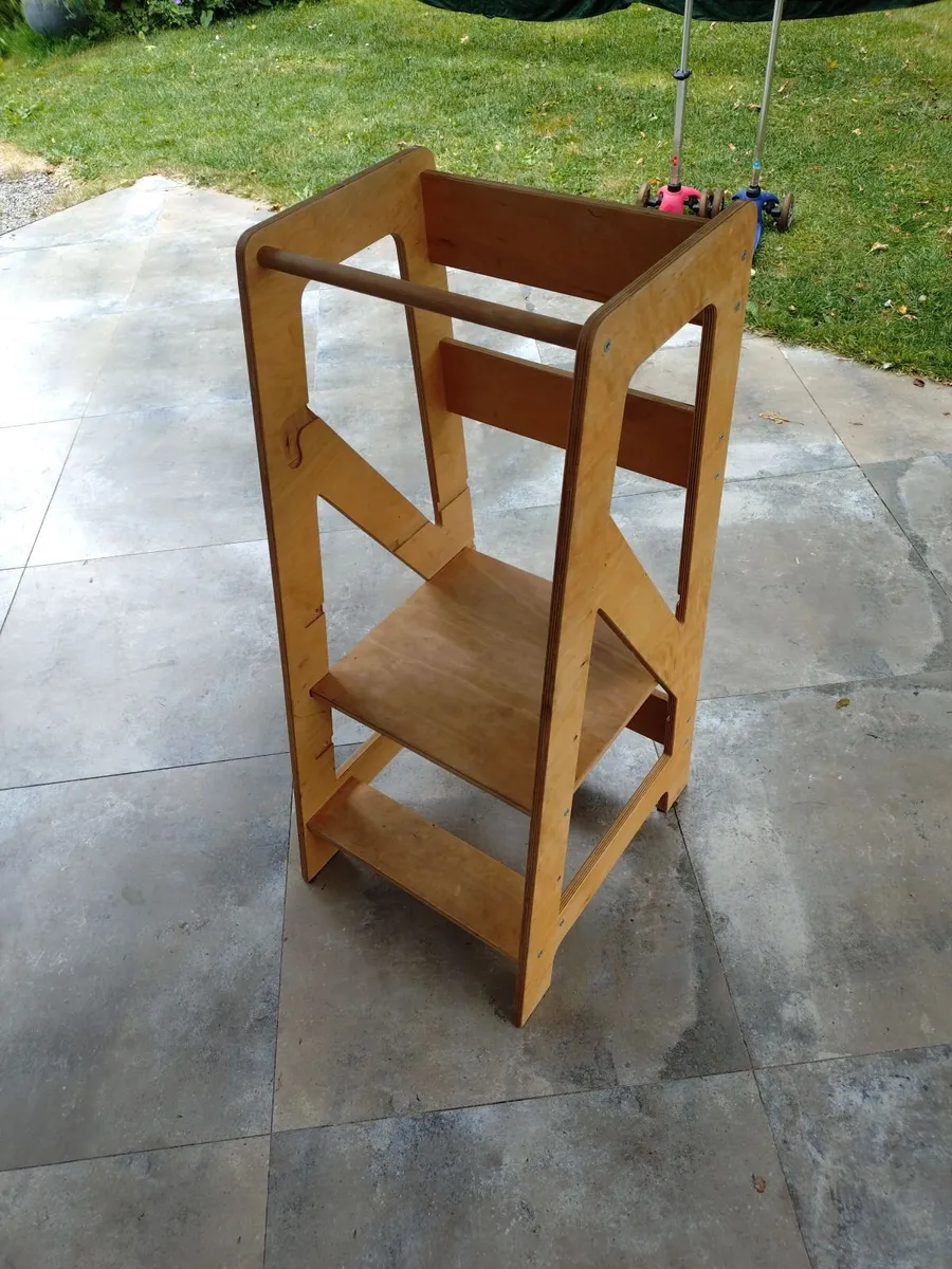 Kids helper tower - Image 1