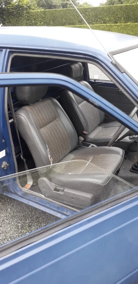Nissan Sunny 1991 - Image 2