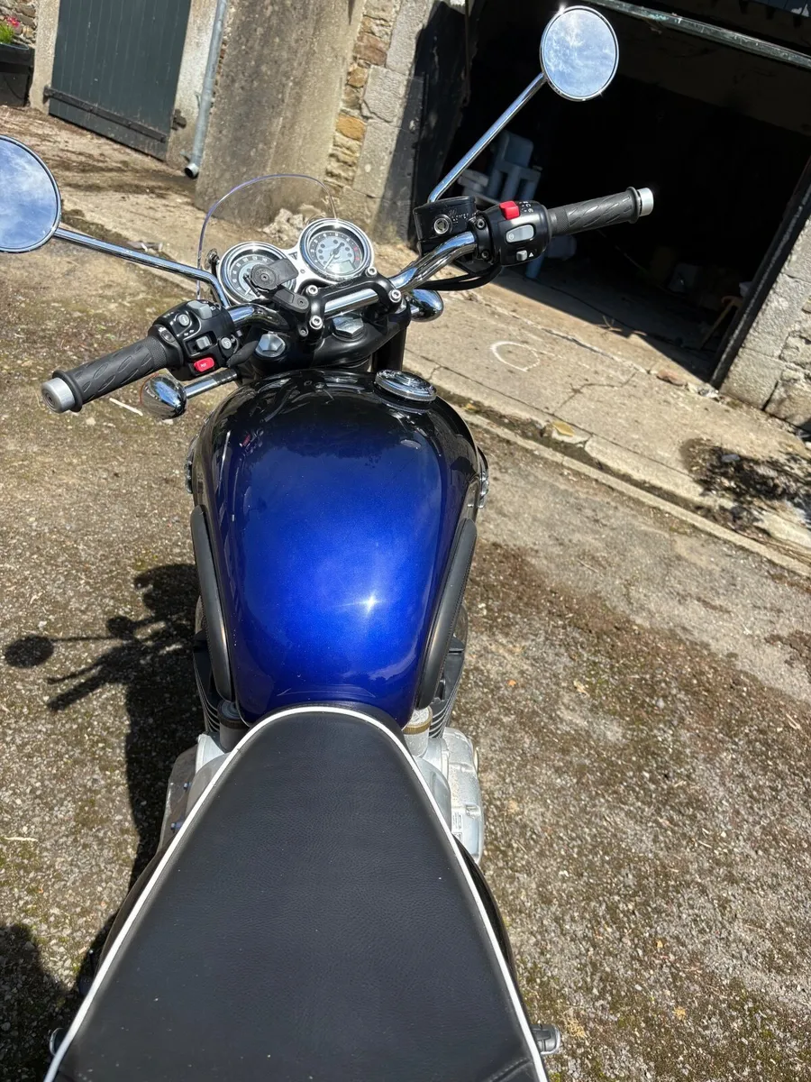 2025 Triumph Bonneville T120 1200cc Stealth - Image 3