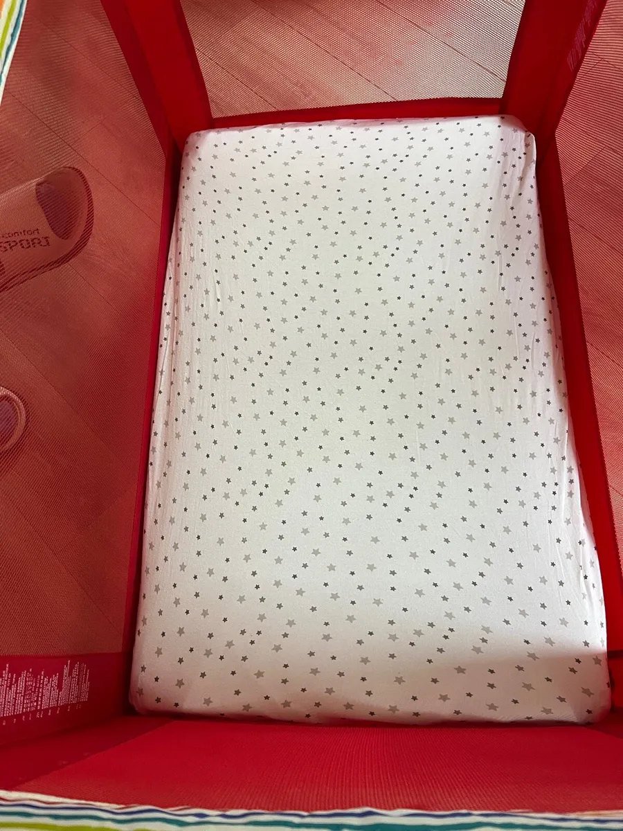 Mothercare Travel cot with mattress and cover - Image 3
