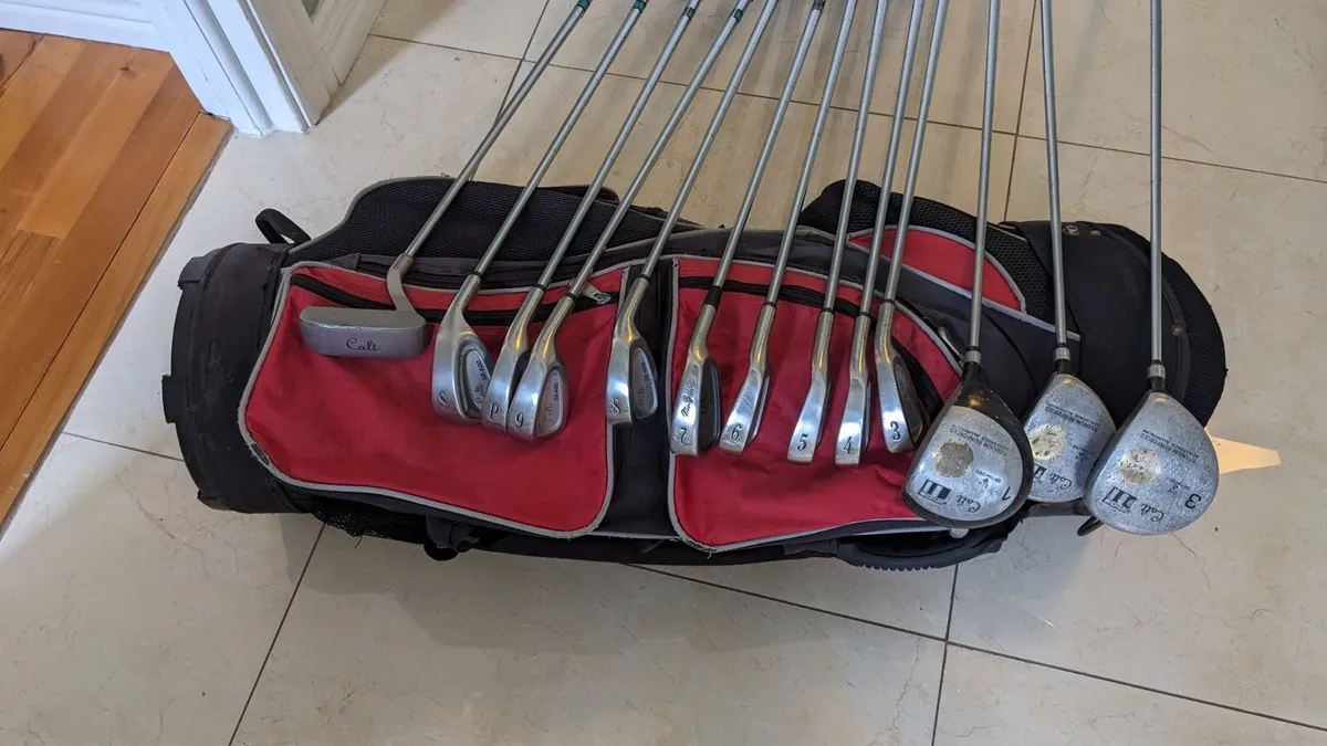 Complete set of Mens RH Golf Clubs - Image 1