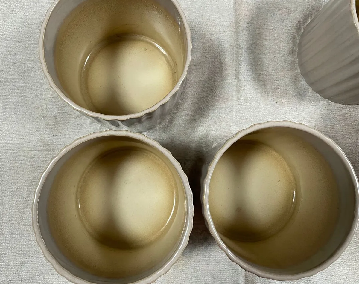 Ceramic Flower pots (2 lots) - Image 3