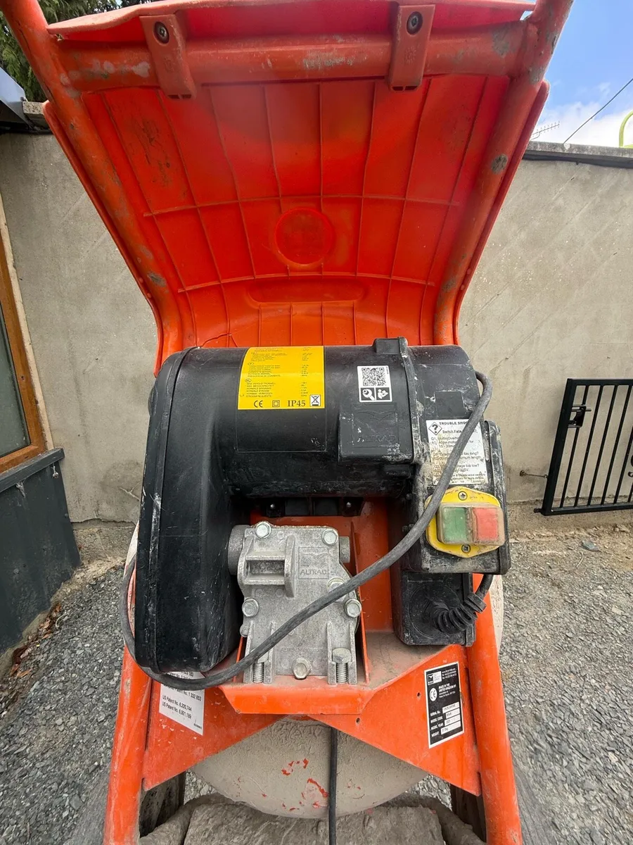 ** BELLE 110V ELECTRIC CEMENT MIXER & STAND ** - Image 4