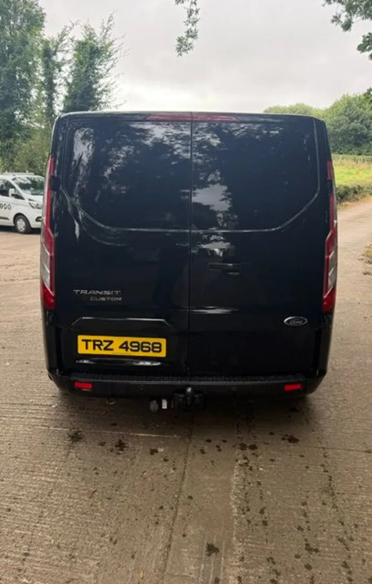 Ford Transit Custom 2022 - Image 4