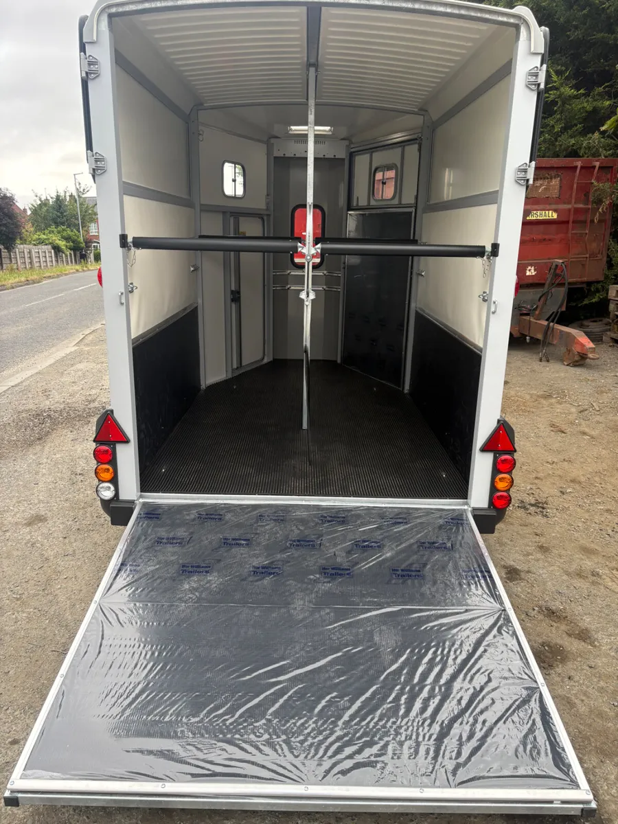 2026 ifor Williams HB511 horsebox - Image 3