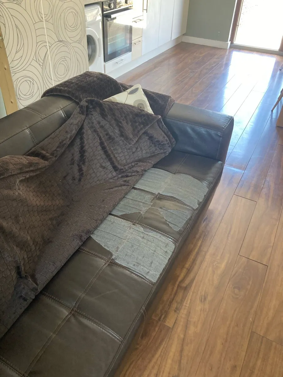 Free 3 seater sofa & armchair set - Image 4