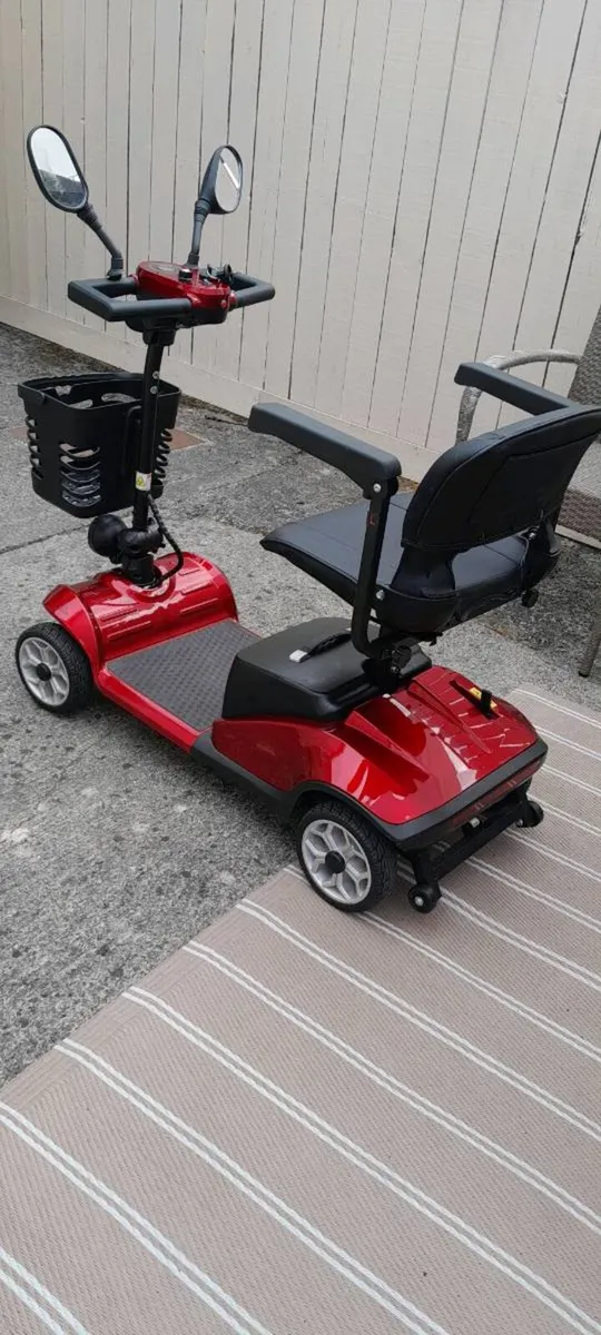 Mobility scooter (mint) - Image 1