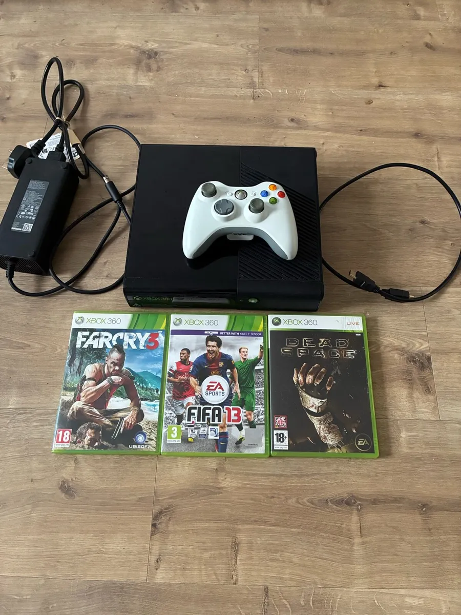 Xbox 360 E (Elite) Console + 4 Game + Controller - Image 1