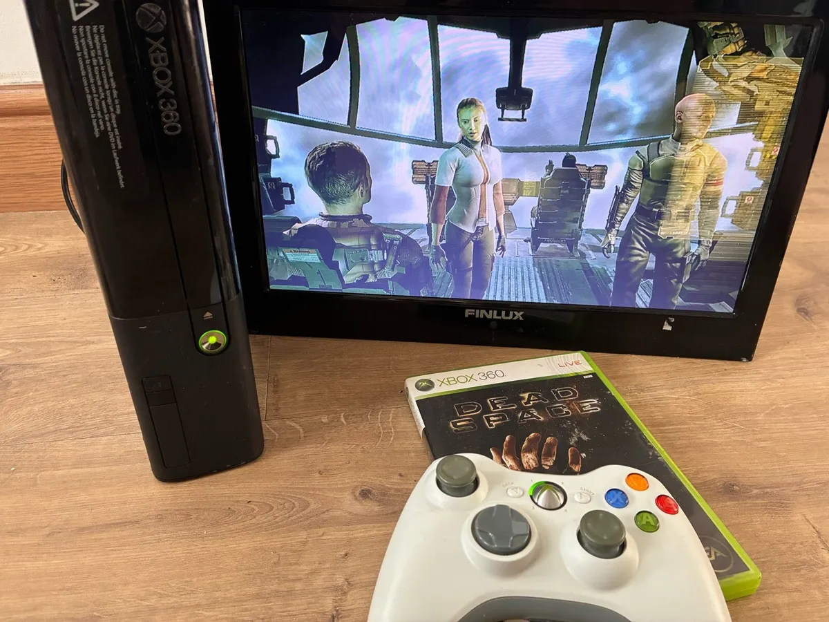 Xbox 360 E (Elite) Console + 4 Game + Controller - Image 4