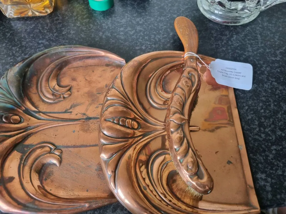 Copper crum pans and brush - Image 1