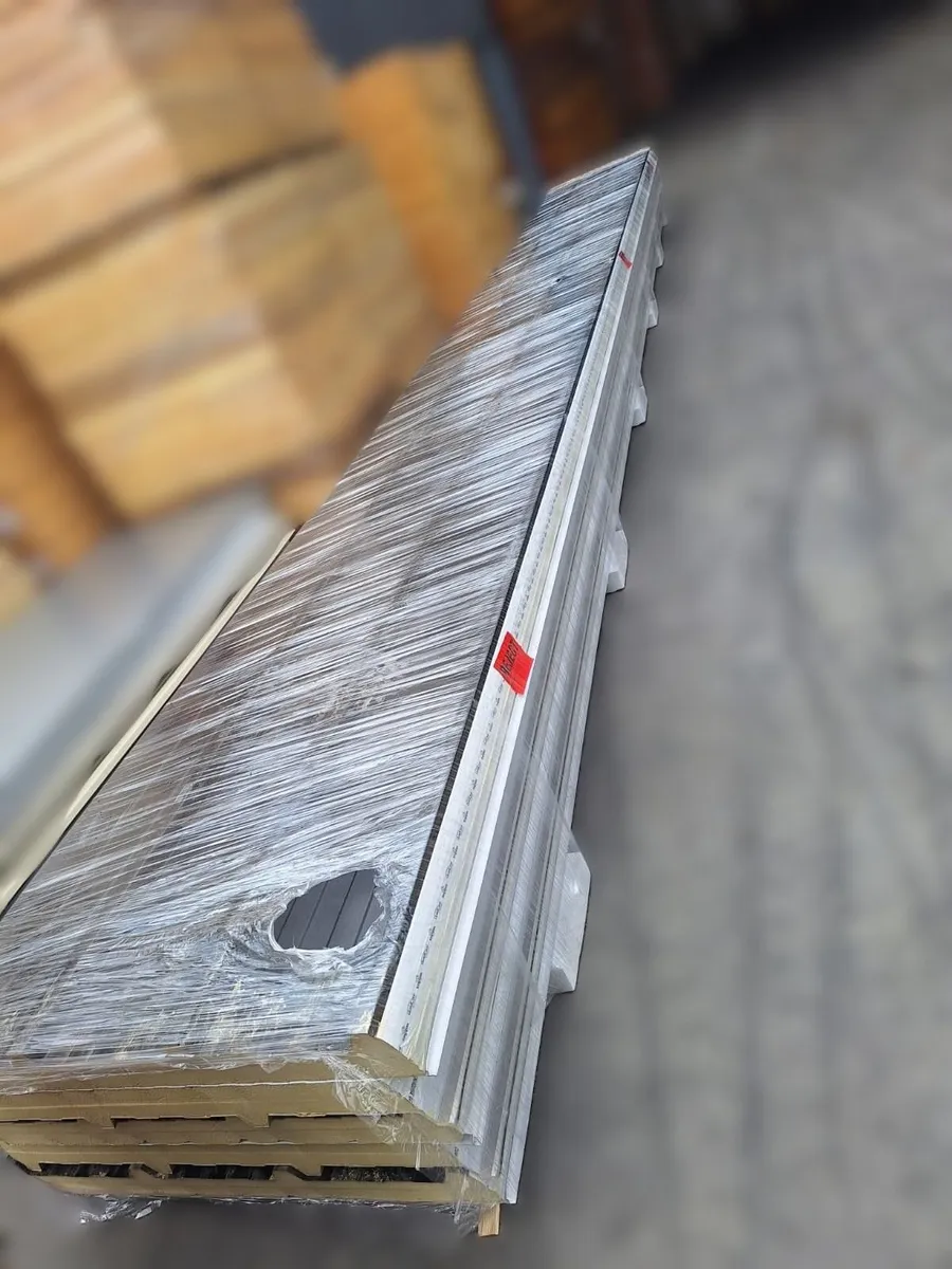 Insulated Roof Cladding Panels 80mm in Black - Image 3