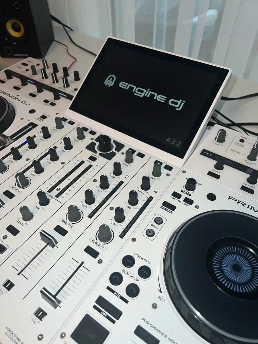 Denon prime 4 plus complete setup - Image 1