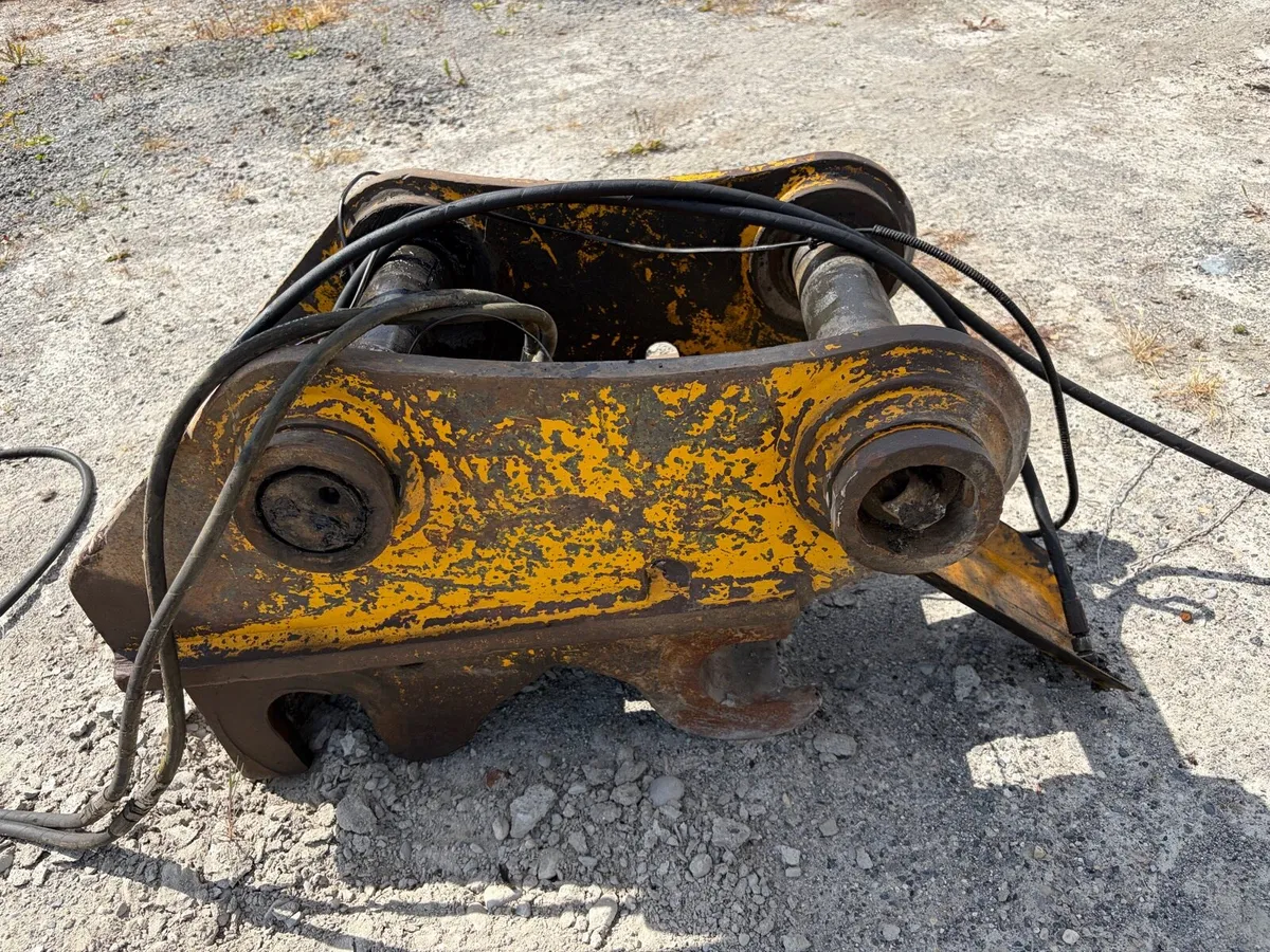 20 TON HYDRAULIC QUICK HITCH JS220 - Image 4