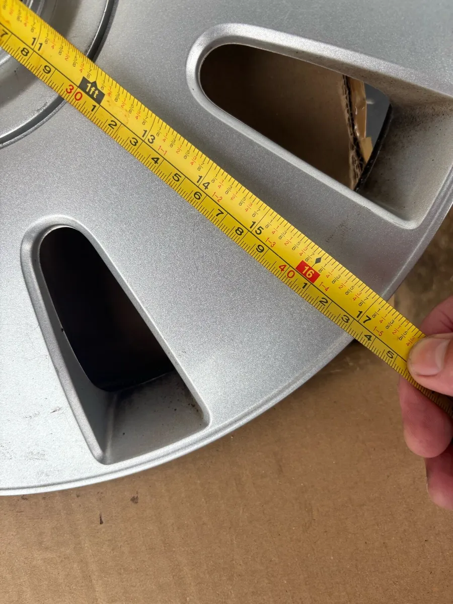 For Ford hub cups - Image 1
