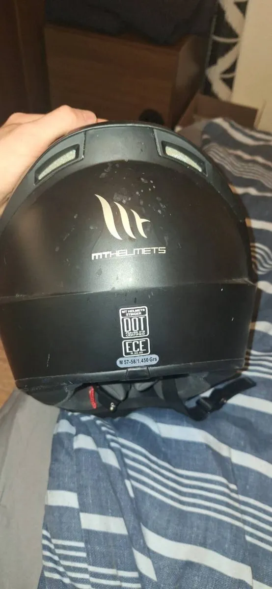 Black MT Full Face Motorcycle Helmet Medium - Image 4