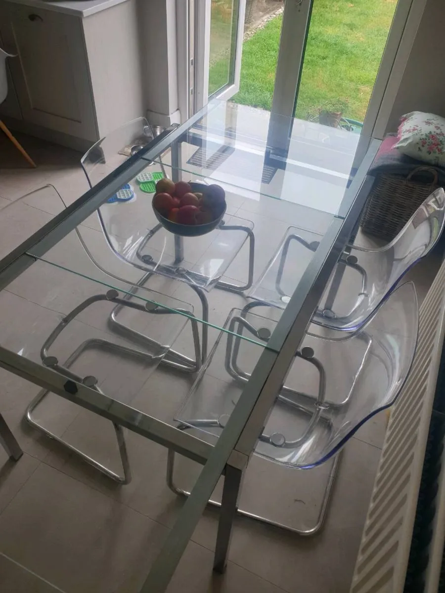 Dining table and chairs - Image 2