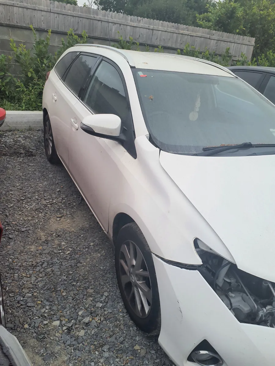 Toyota Auris Estate 2014 1.4 D4D - Image 3