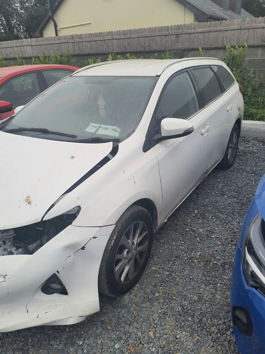 Toyota Auris Estate 2014 1.4 D4D - Image 2