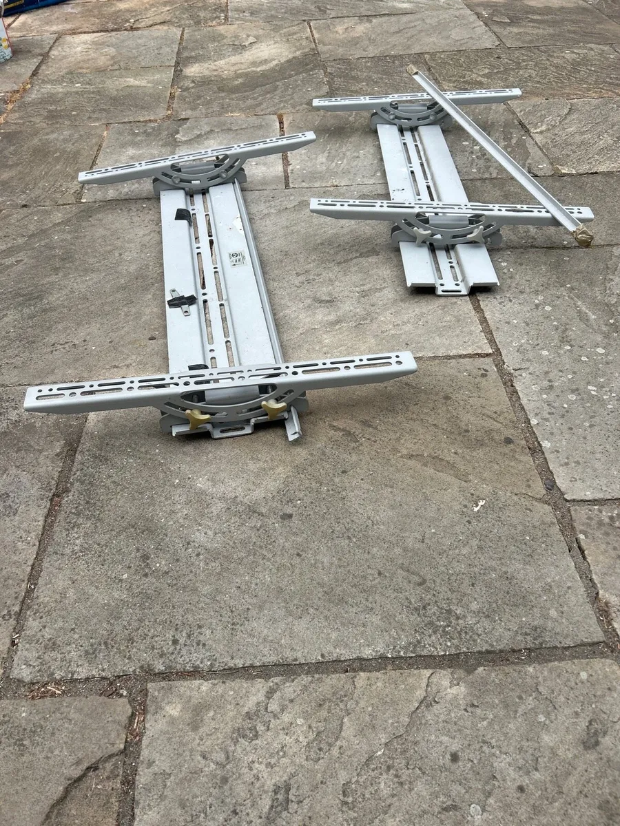 TV wall brackets x 2 - heavy duty - Image 2