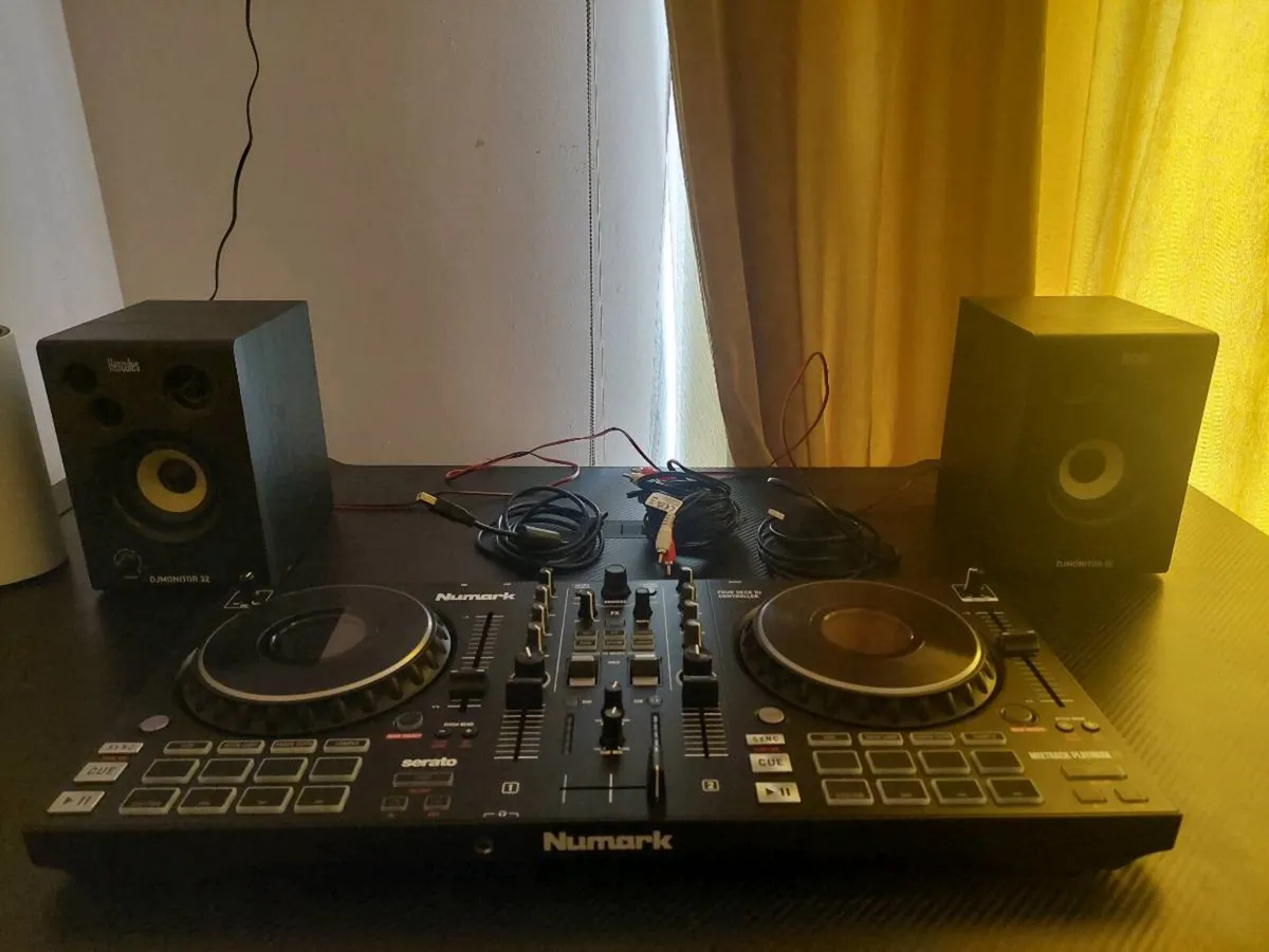 Numark Dj controller - Image 2
