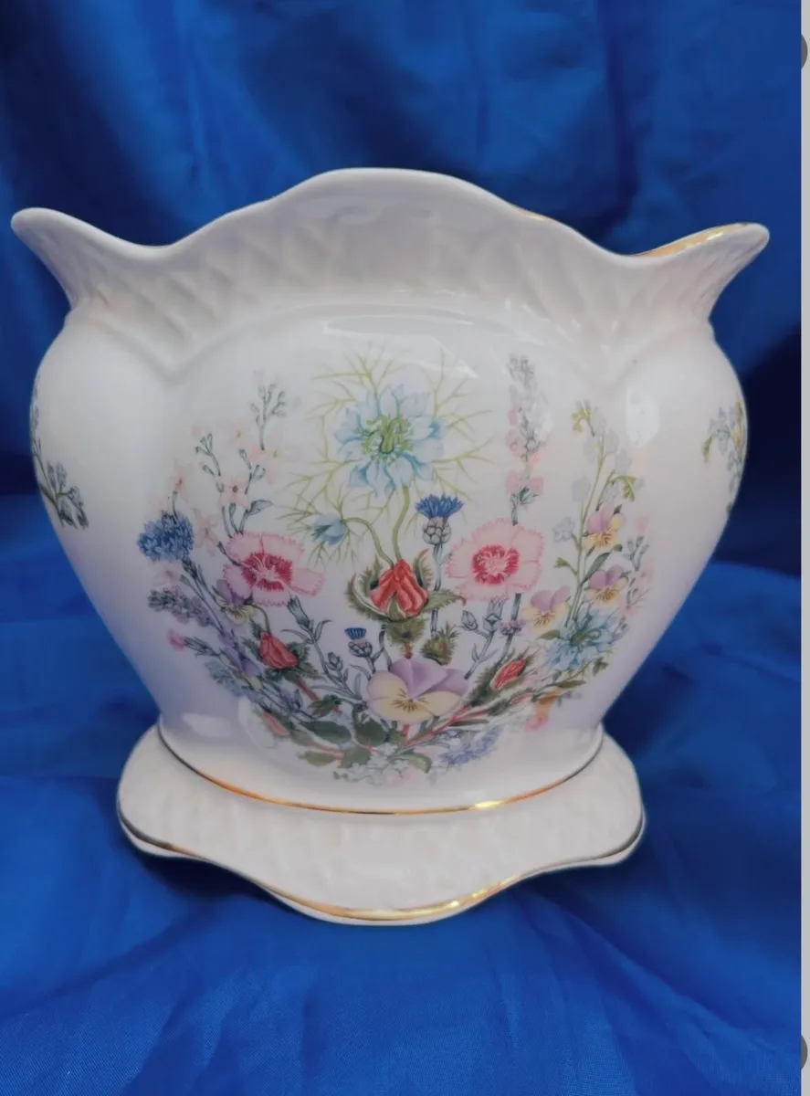 Planter - Image 1