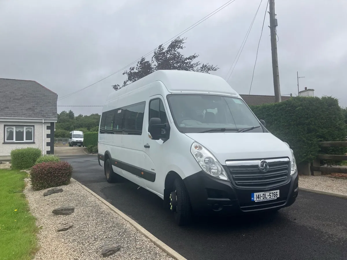 2014 Vauxhall Movano 17 seater accessible - Image 1