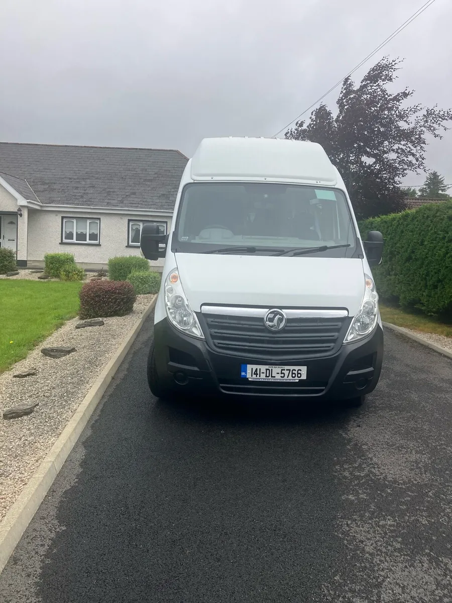 2014 Vauxhall Movano 17 seater accessible - Image 2